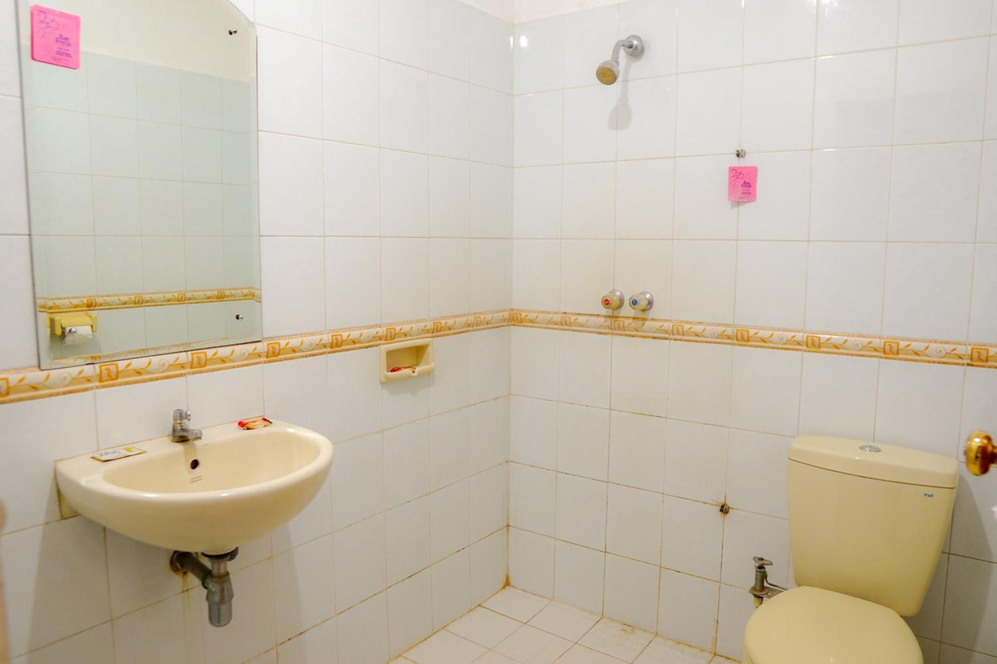Hotel Tulips Γιογκιακάρτα Εξωτερικό φωτογραφία